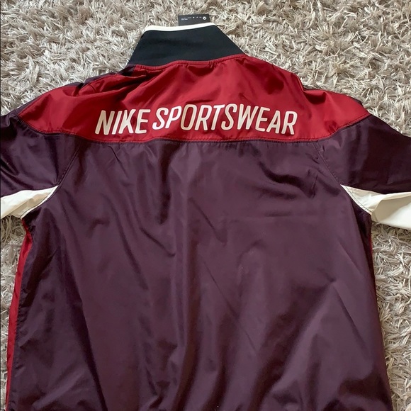 Nike Windbreaker - Picture 2 of 3